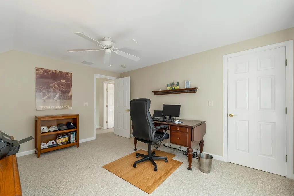 124 Hampton Meadows Hampton NH 03842