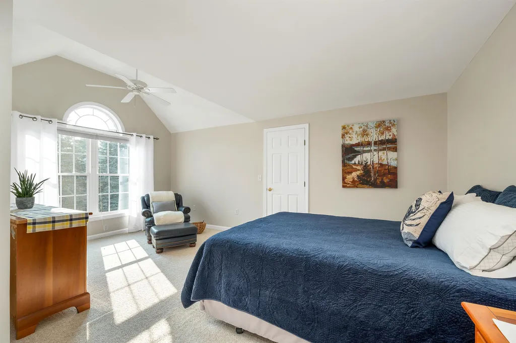 124 Hampton Meadows Hampton NH 03842