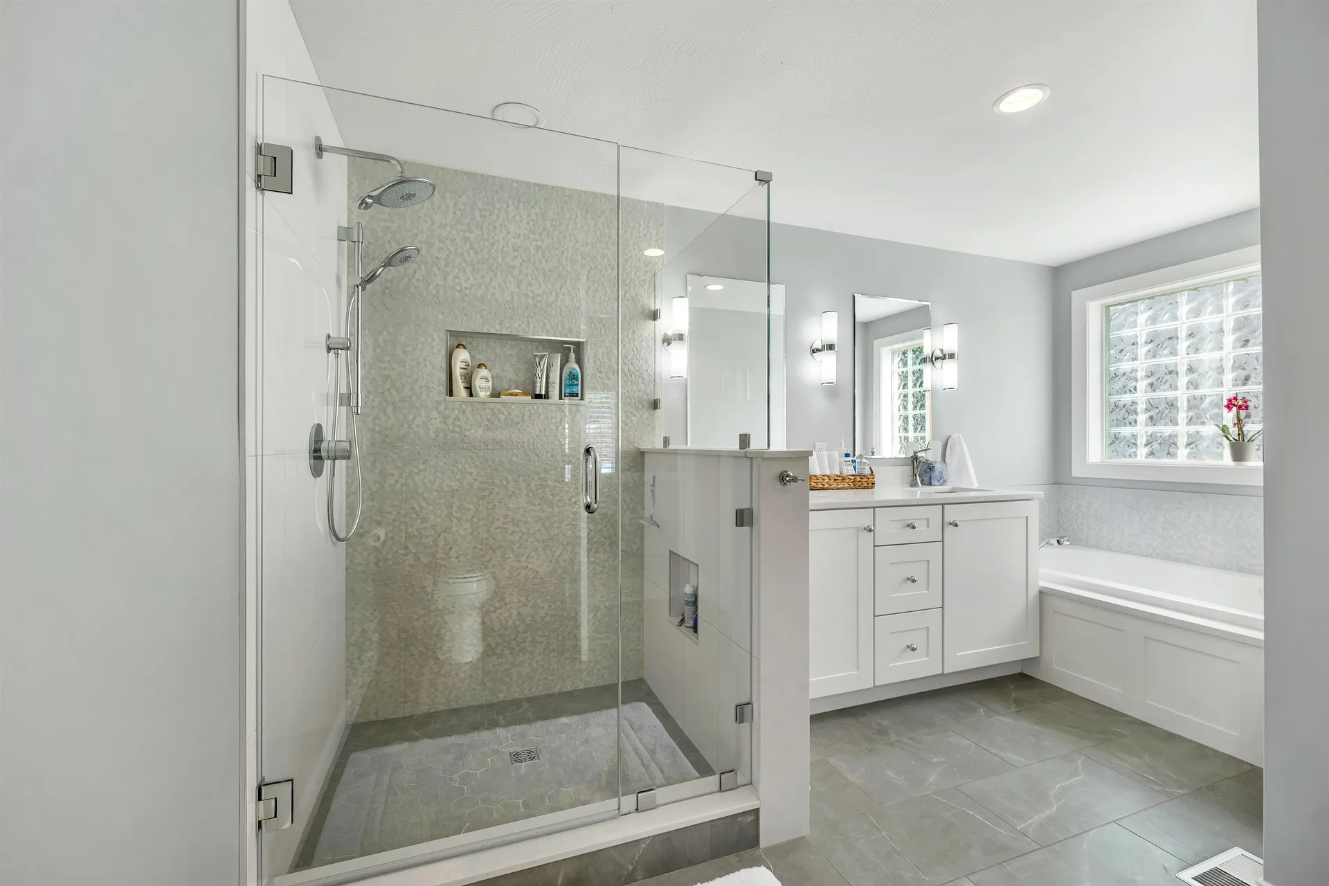 124 Hampton Meadows Hampton NH 03842