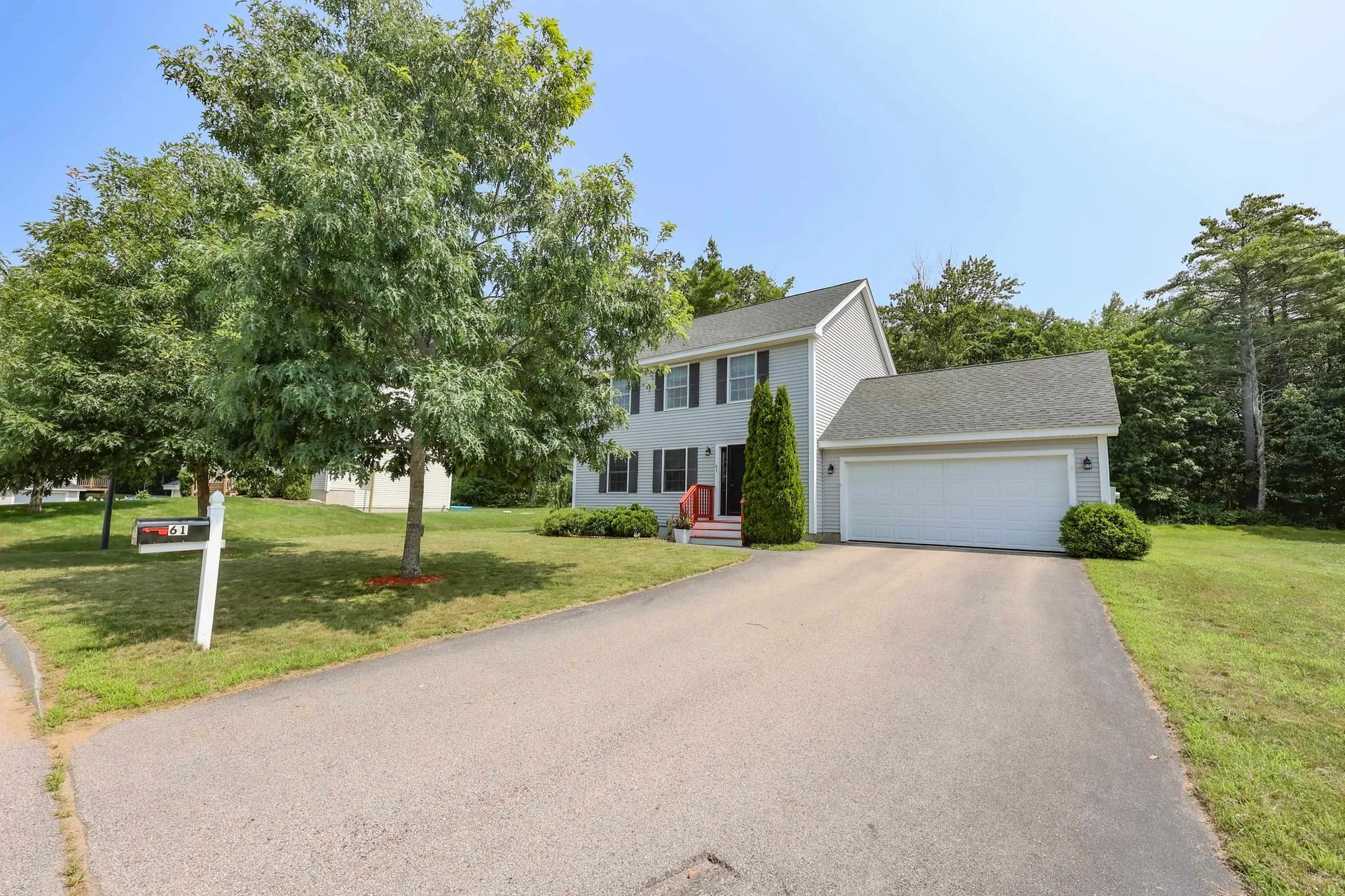 61 Hawthorne Circle Somersworth NH 03878