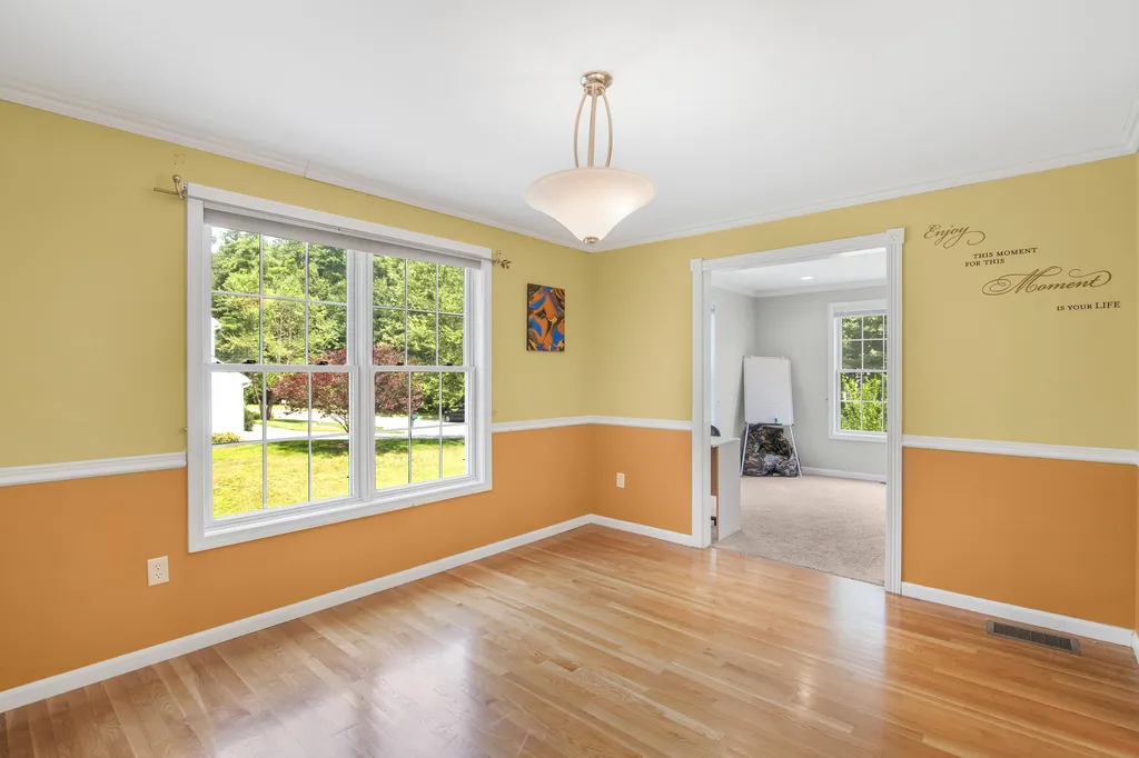 17 Jessica Drive Merrimack NH 03054