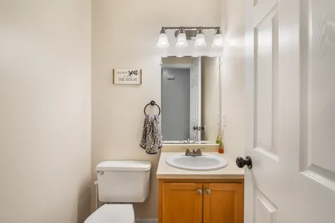 17 Jessica Drive Merrimack NH 03054
