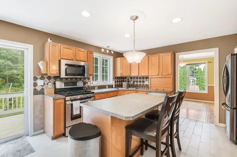 17 Jessica Drive Merrimack NH 03054