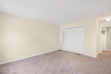 17 Jessica Drive Merrimack NH 03054