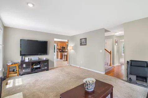 17 Jessica Drive Merrimack NH 03054