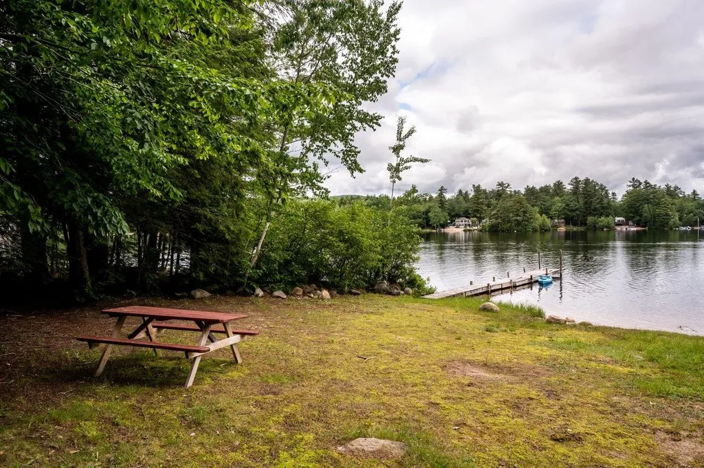 10 Dudley Drive Middleton NH 03887