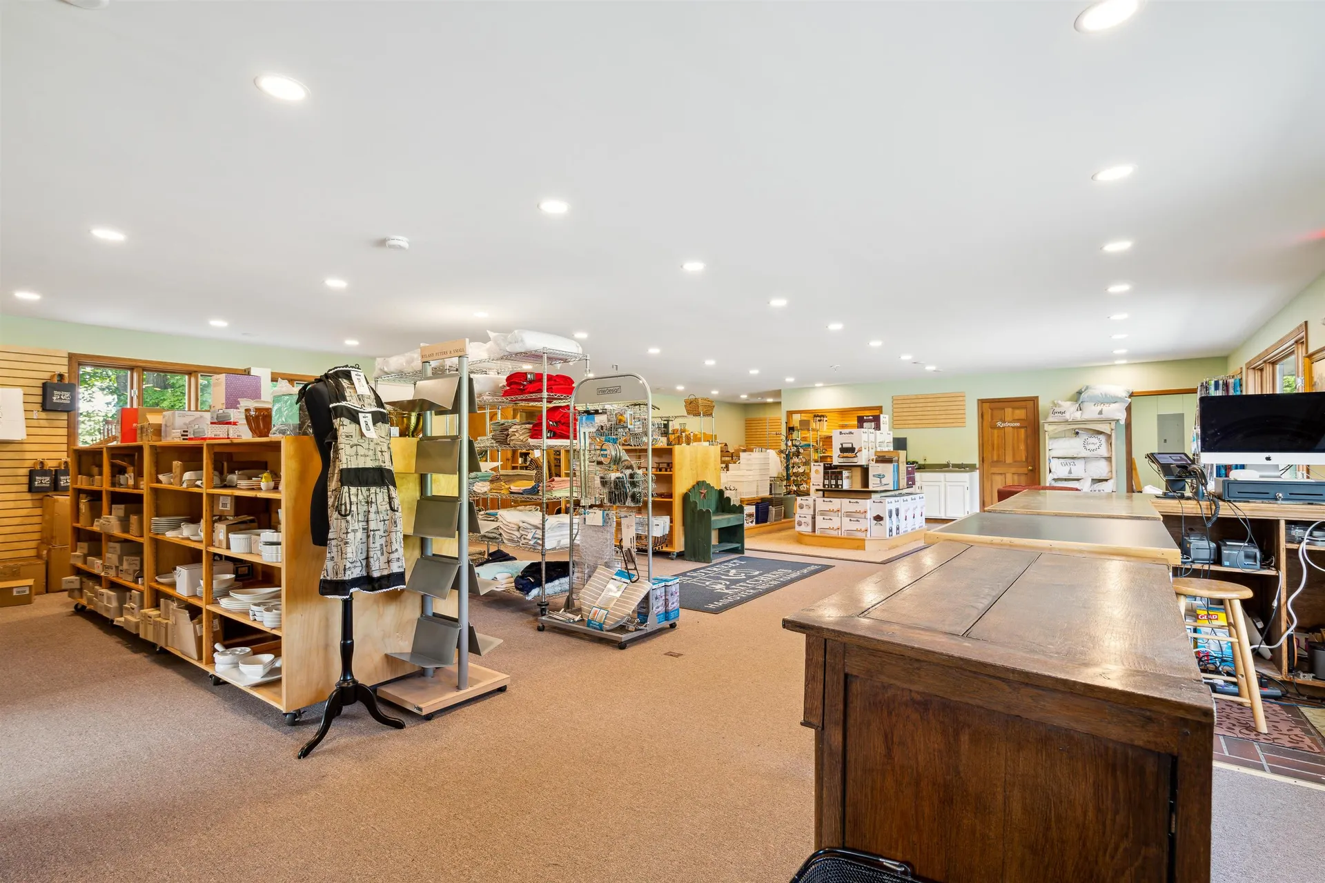 1255 Va Cutoff Road Hartford VT 05001