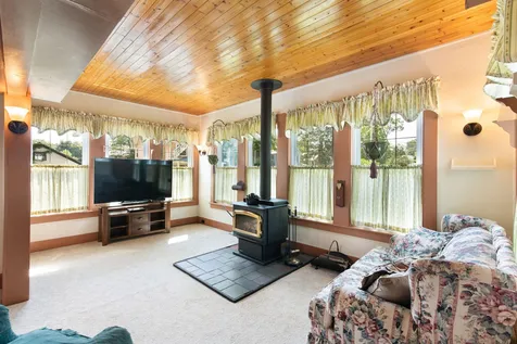 31 Pleasant Street Brattleboro VT 05301