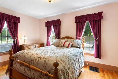 31 Pleasant Street Brattleboro VT 05301
