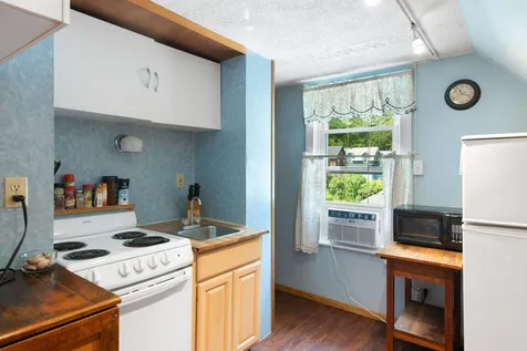 31 Pleasant Street Brattleboro VT 05301