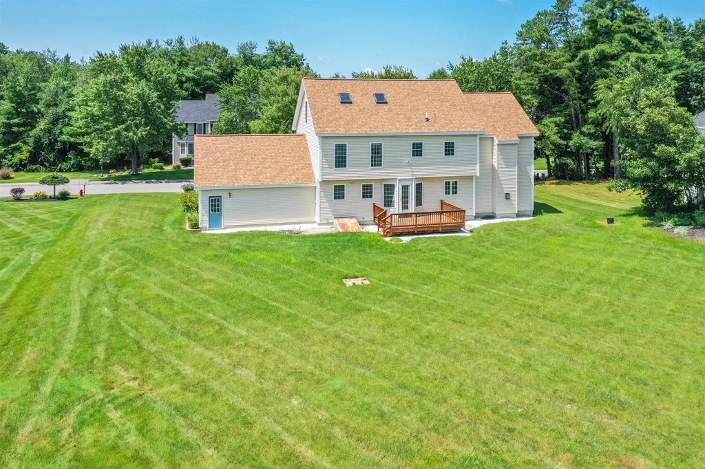7 Meredith Road Salem NH 03079