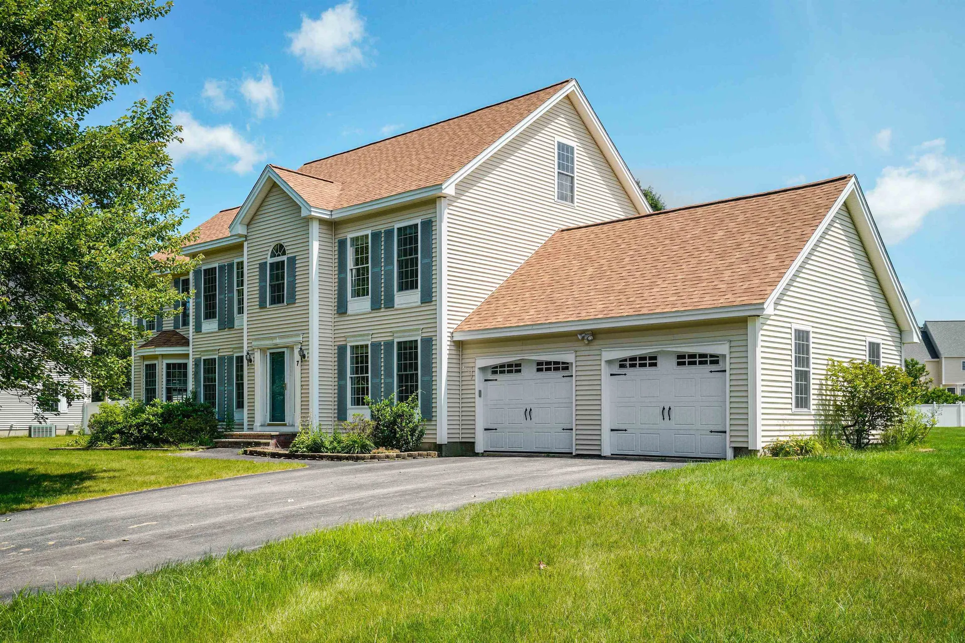 7 Meredith Road Salem NH 03079
