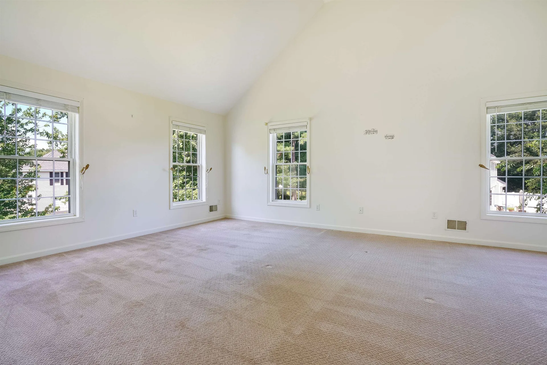 7 Meredith Road Salem NH 03079
