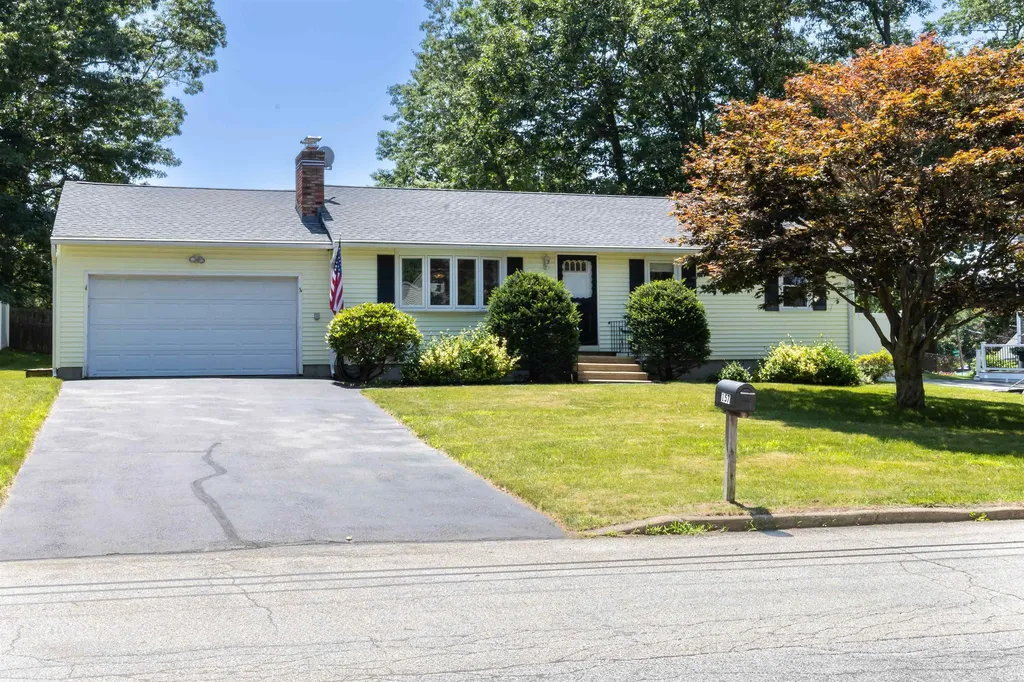 157 Holt Avenue Manchester NH 03109
