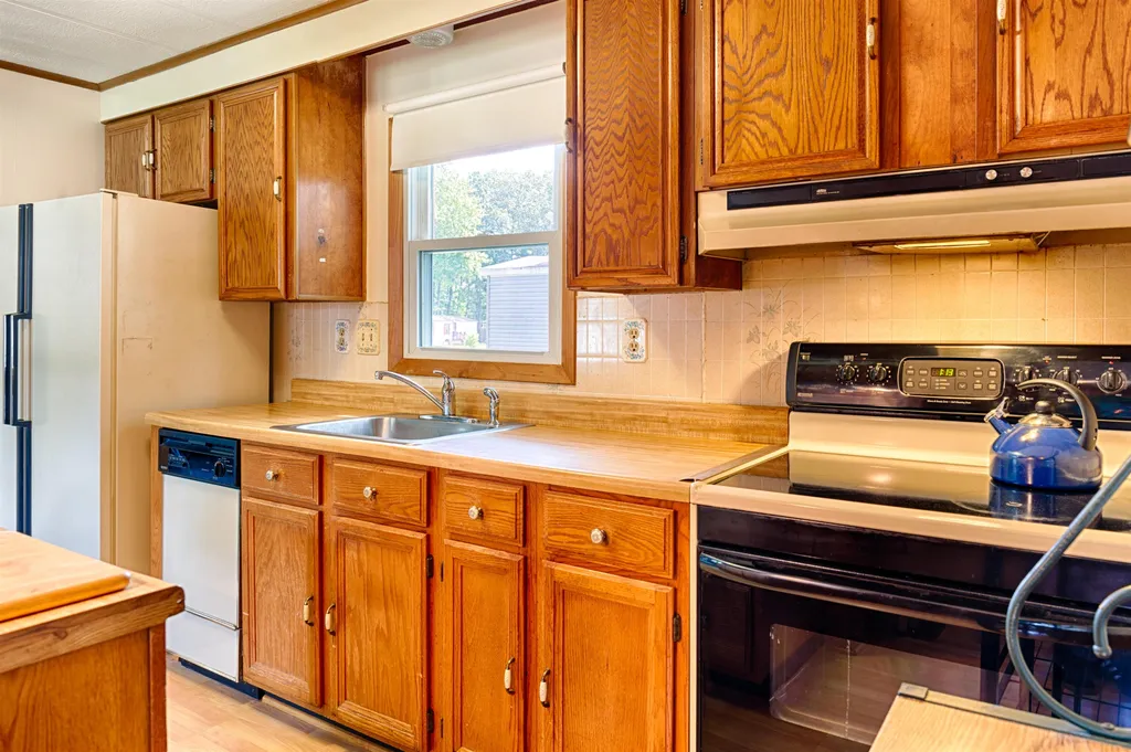 21 Alice Drive Concord NH 03303