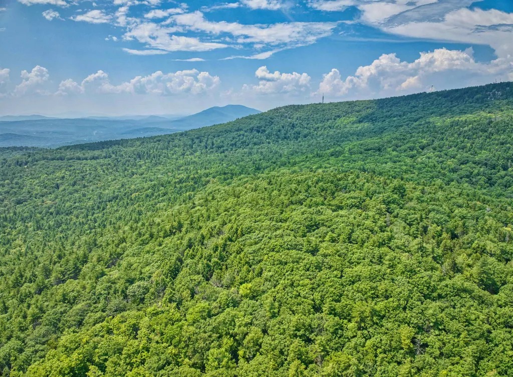 330 E Green Mountain Road Claremont NH 03743