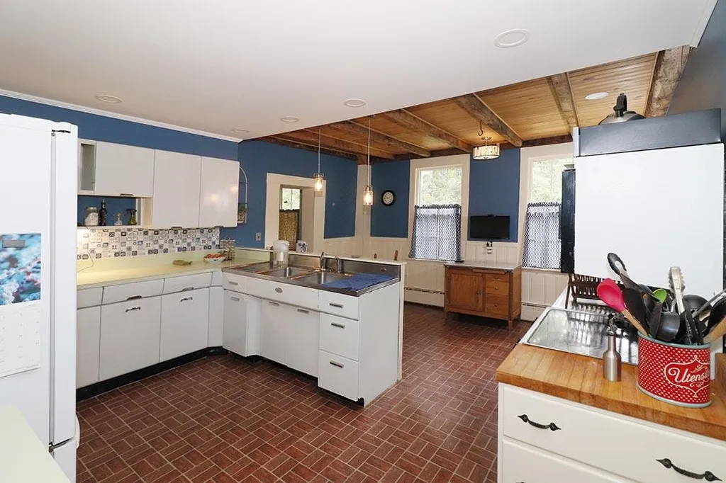 90 Elm Street Lancaster NH 03584