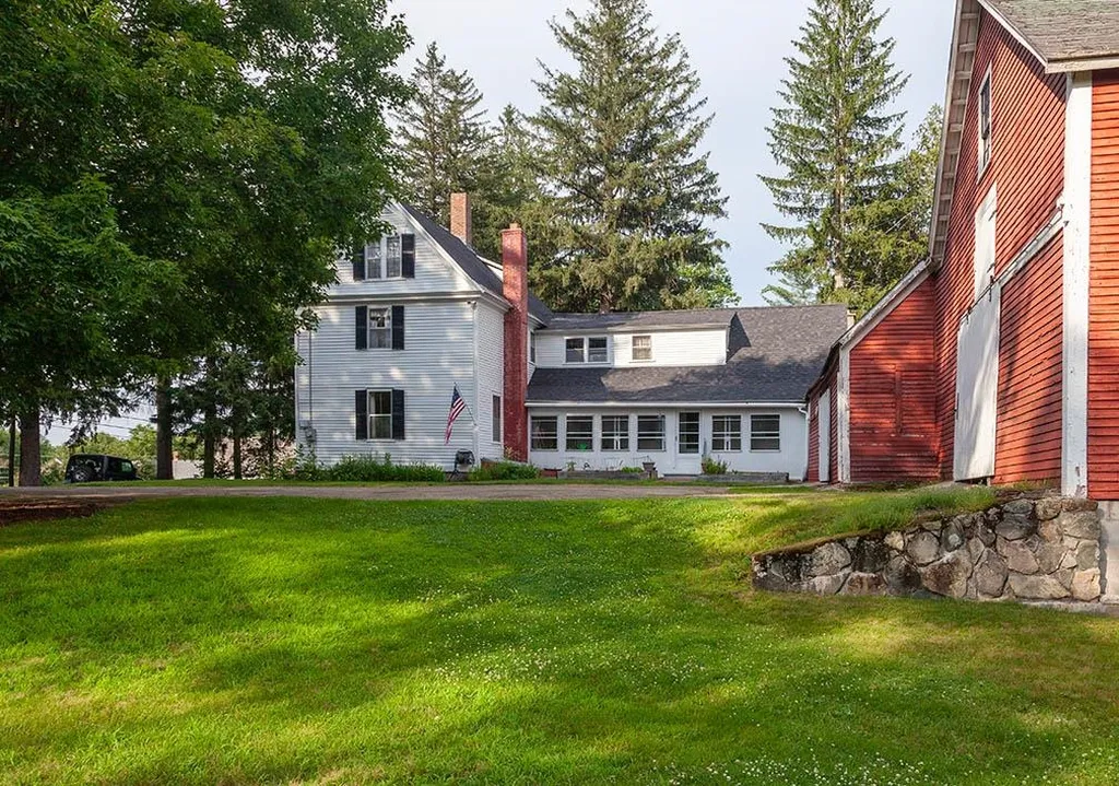 90 Elm Street Lancaster NH 03584