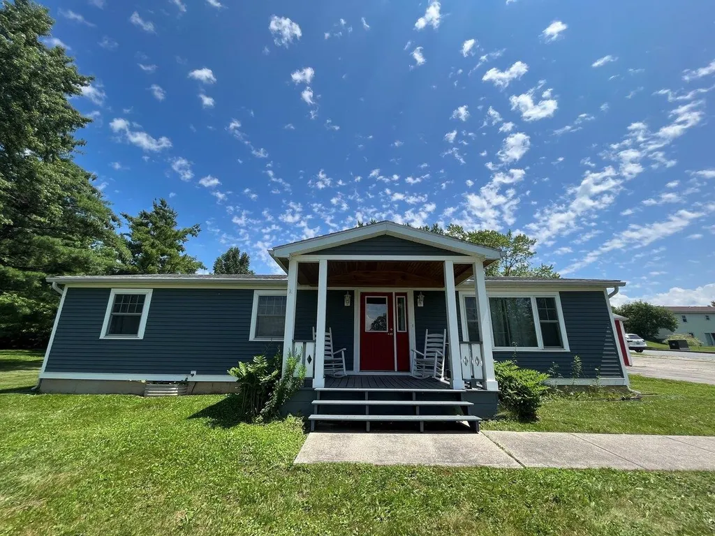 195 South Maple Street Vergennes VT 05491