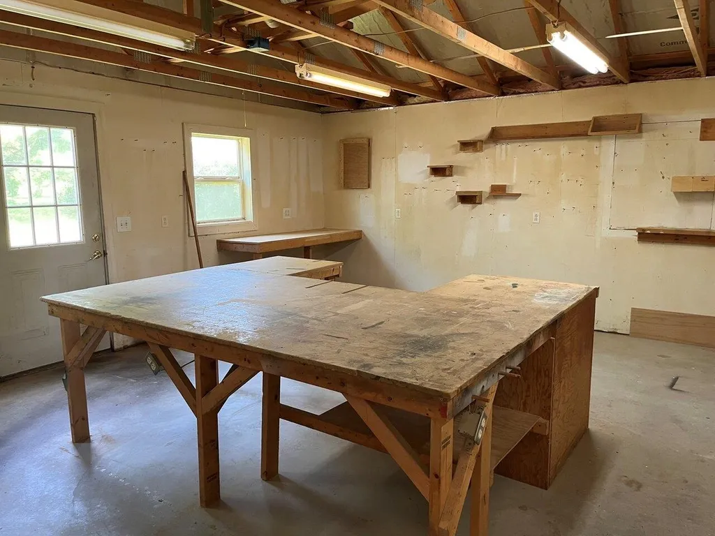 195 South Maple Street Vergennes VT 05491