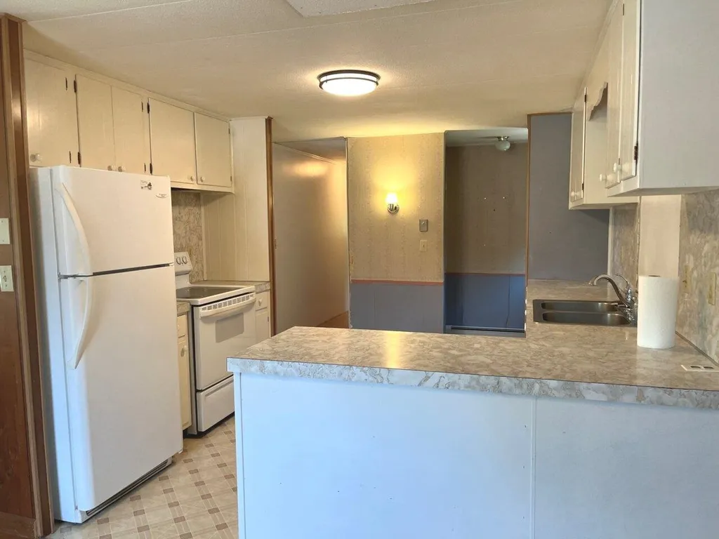 195 South Maple Street Vergennes VT 05491