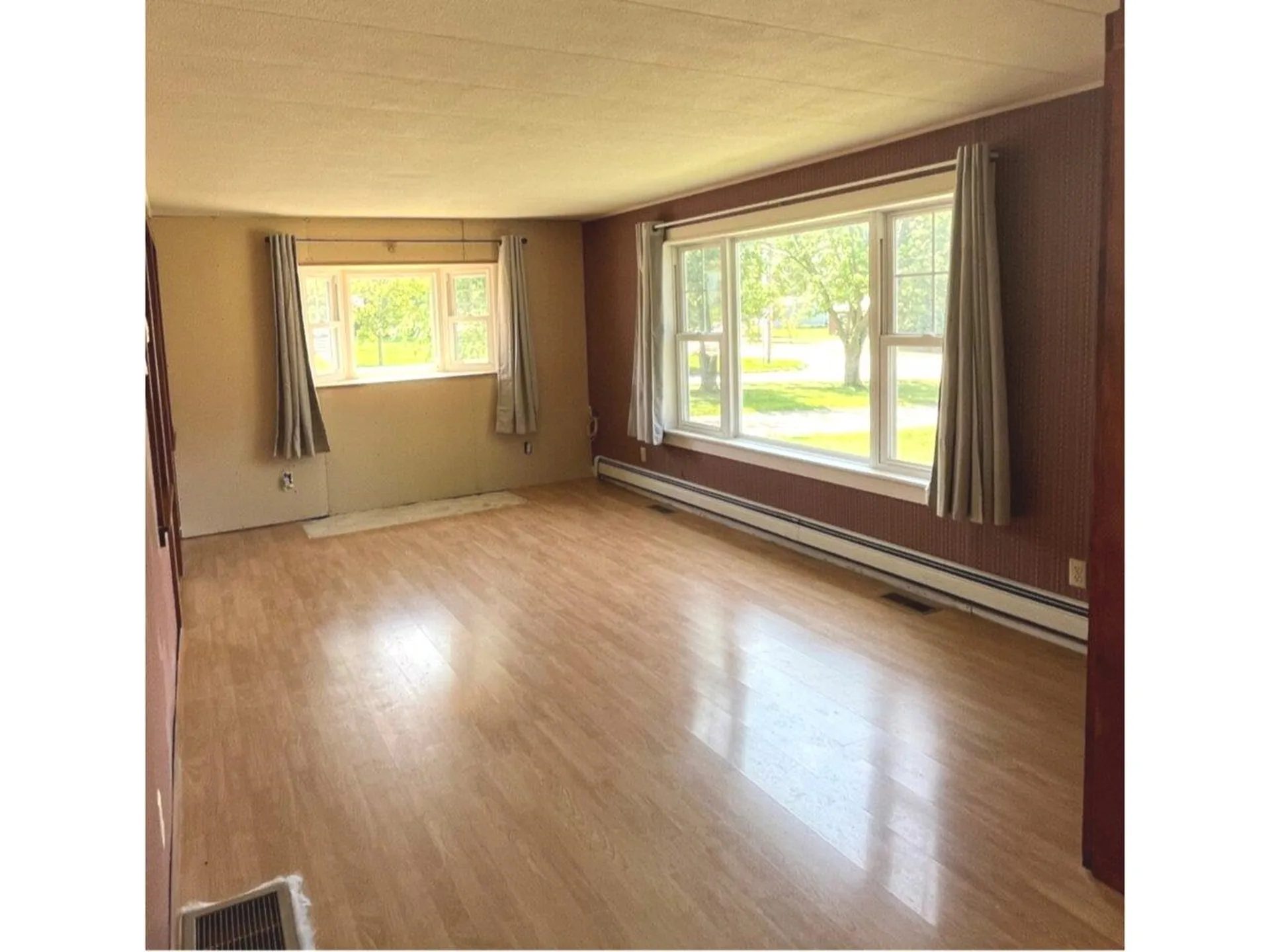 195 South Maple Street Vergennes VT 05491