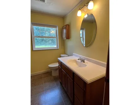 195 South Maple Street Vergennes VT 05491
