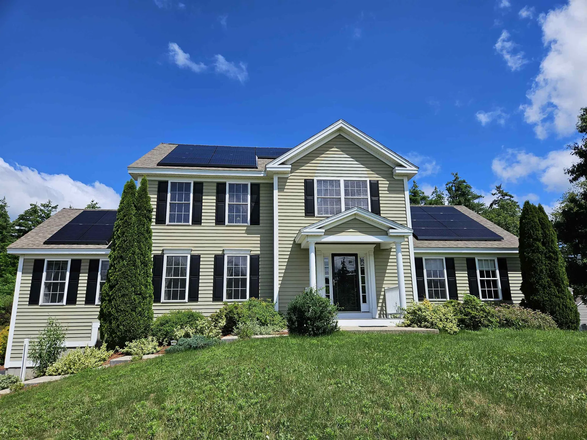 22 Pond Road Raymond NH 03077