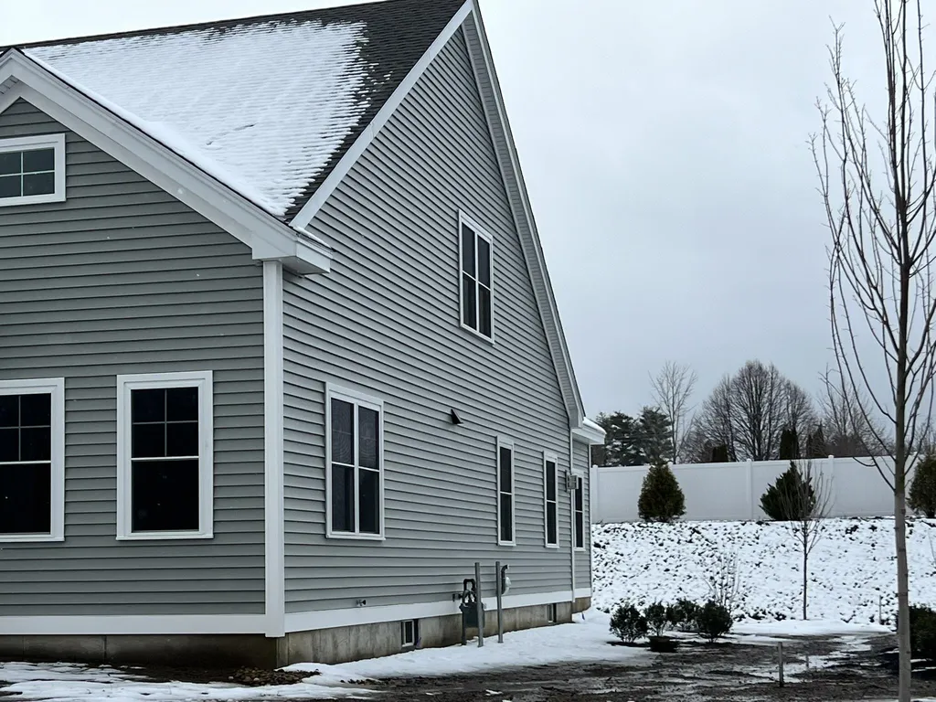 54 Sage Lane Portsmouth NH 03801