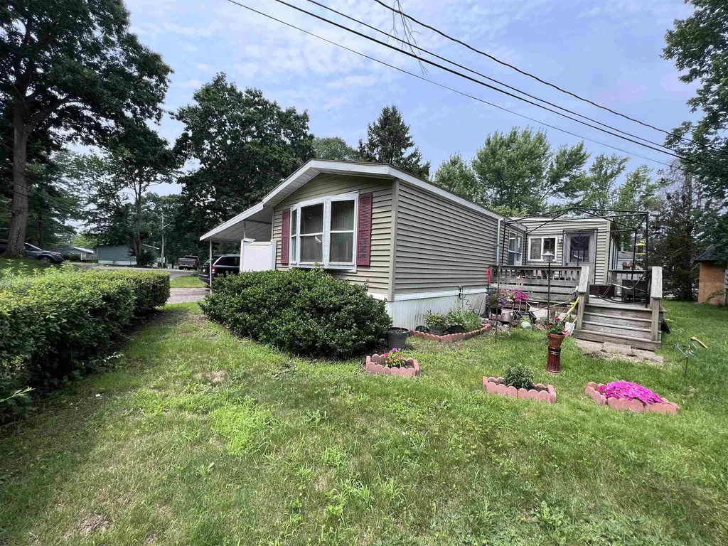12 Hilton Avenue Exeter NH 03833