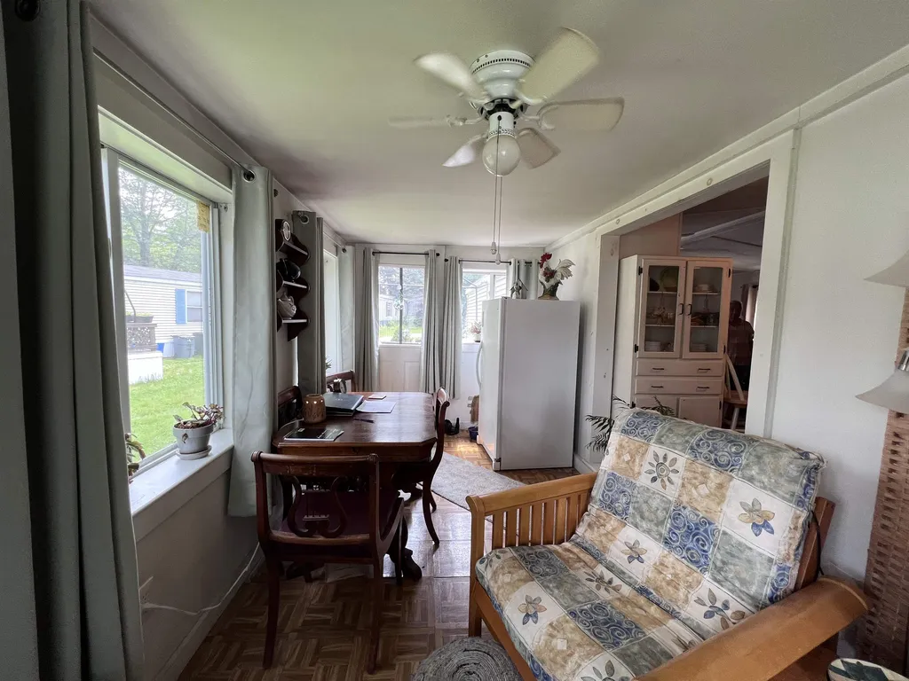 12 Hilton Avenue Exeter NH 03833