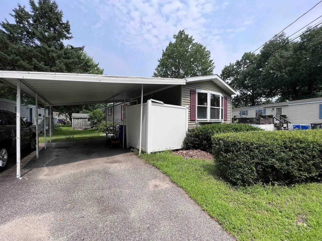 12 Hilton Avenue Exeter NH 03833