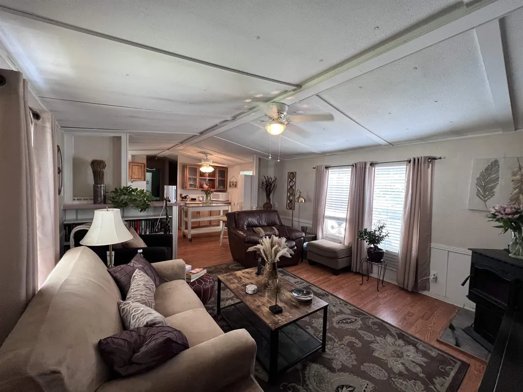 12 Hilton Avenue Exeter NH 03833