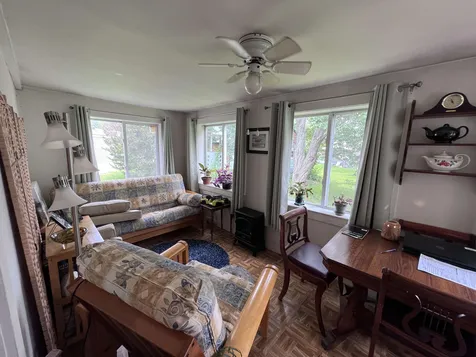 12 Hilton Avenue Exeter NH 03833