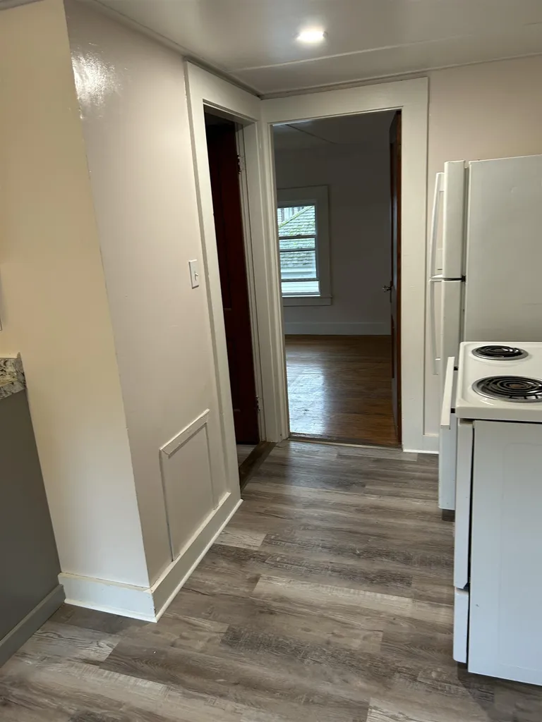 24 Crescent Street Derry NH 03038