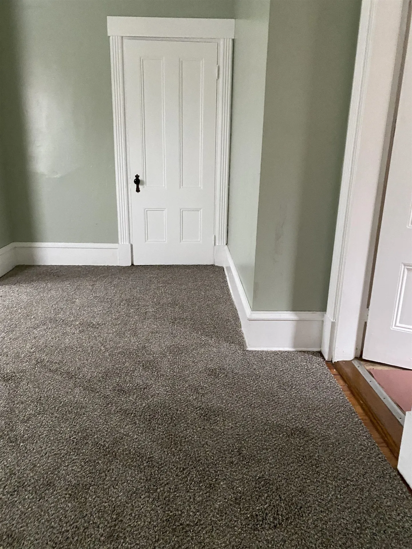 24 Crescent Street Derry NH 03038