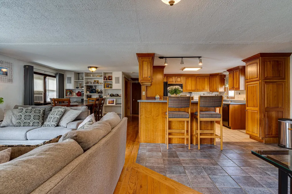 8 Chesley Avenue Somersworth NH 03878