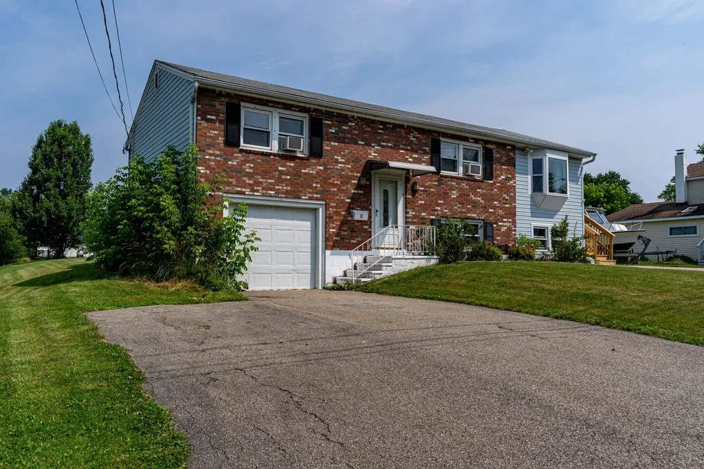 8 Chesley Avenue Somersworth NH 03878
