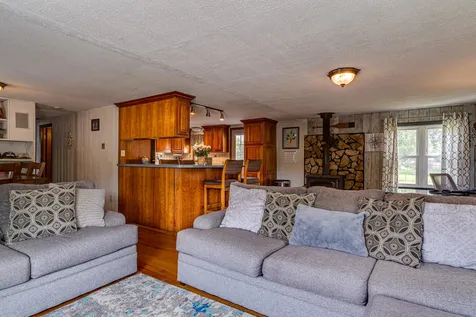 8 Chesley Avenue Somersworth NH 03878