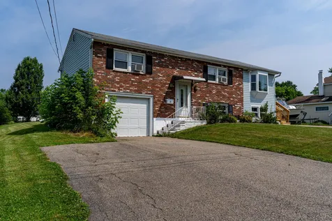 8 Chesley Avenue Somersworth NH 03878