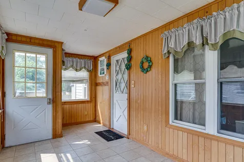 8 Chesley Avenue Somersworth NH 03878