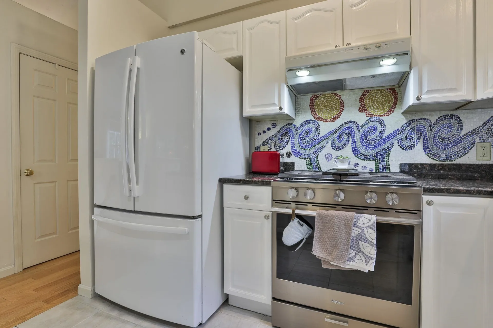 11 Rainbow Avenue Merrimack NH 03054