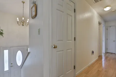 11 Rainbow Avenue Merrimack NH 03054