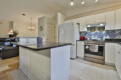 11 Rainbow Avenue Merrimack NH 03054