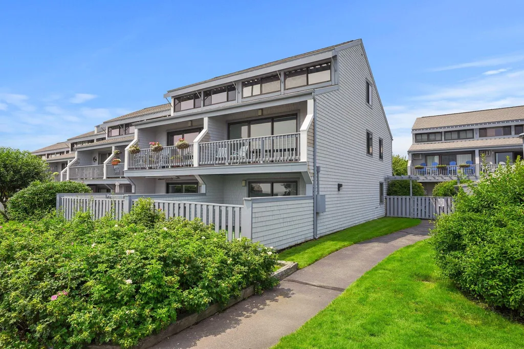 947 Ocean Boulevard Hampton NH 03842