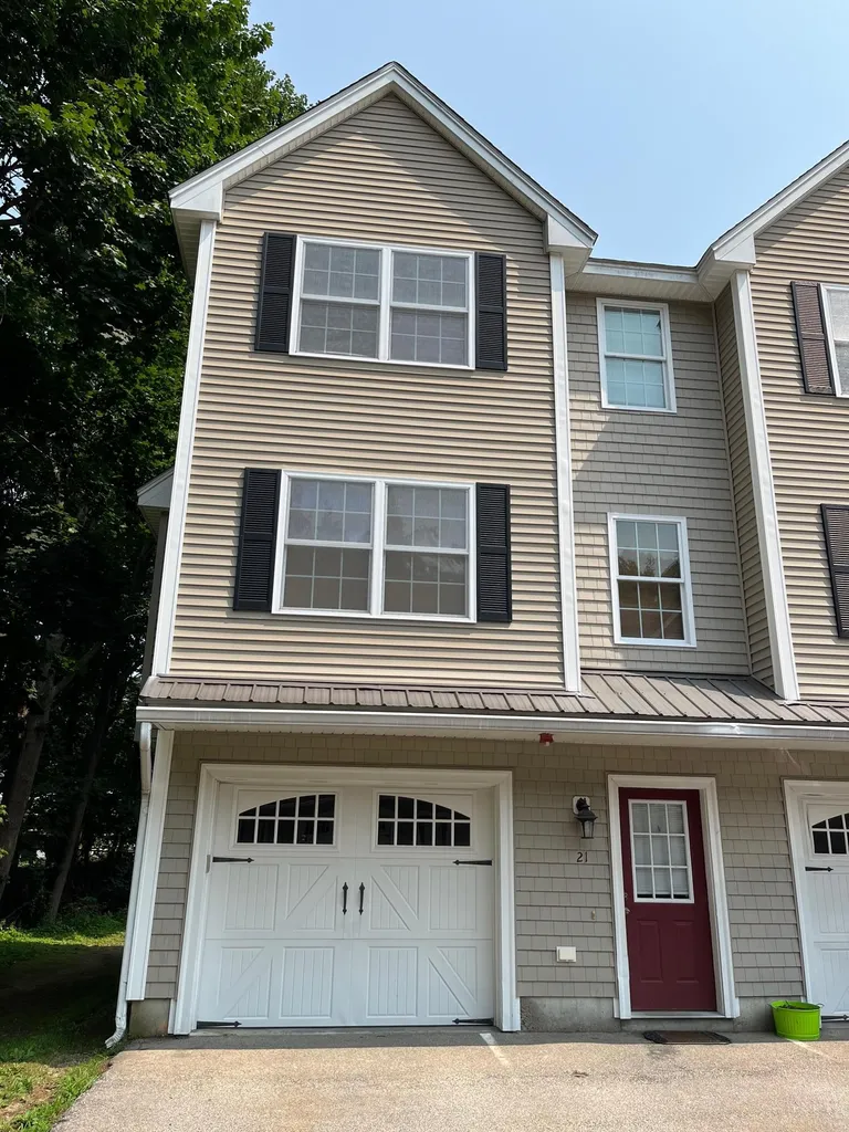 21 Townsend Drive Dover NH 03820