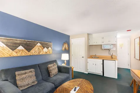 2955 White Mountain Highway Conway NH 03860