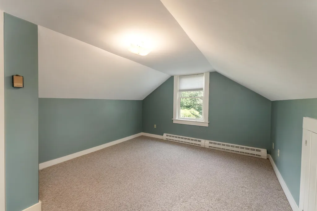 18 Twigg Street Gilmanton NH 03237