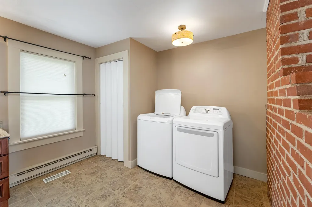 18 Twigg Street Gilmanton NH 03237