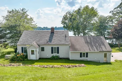 18 Twigg Street Gilmanton NH 03237